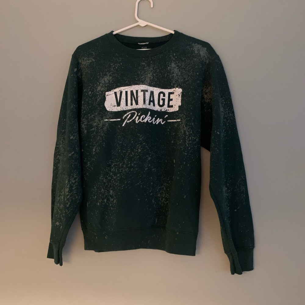 Green Crew Neck Sweater with Vintage Graphic
